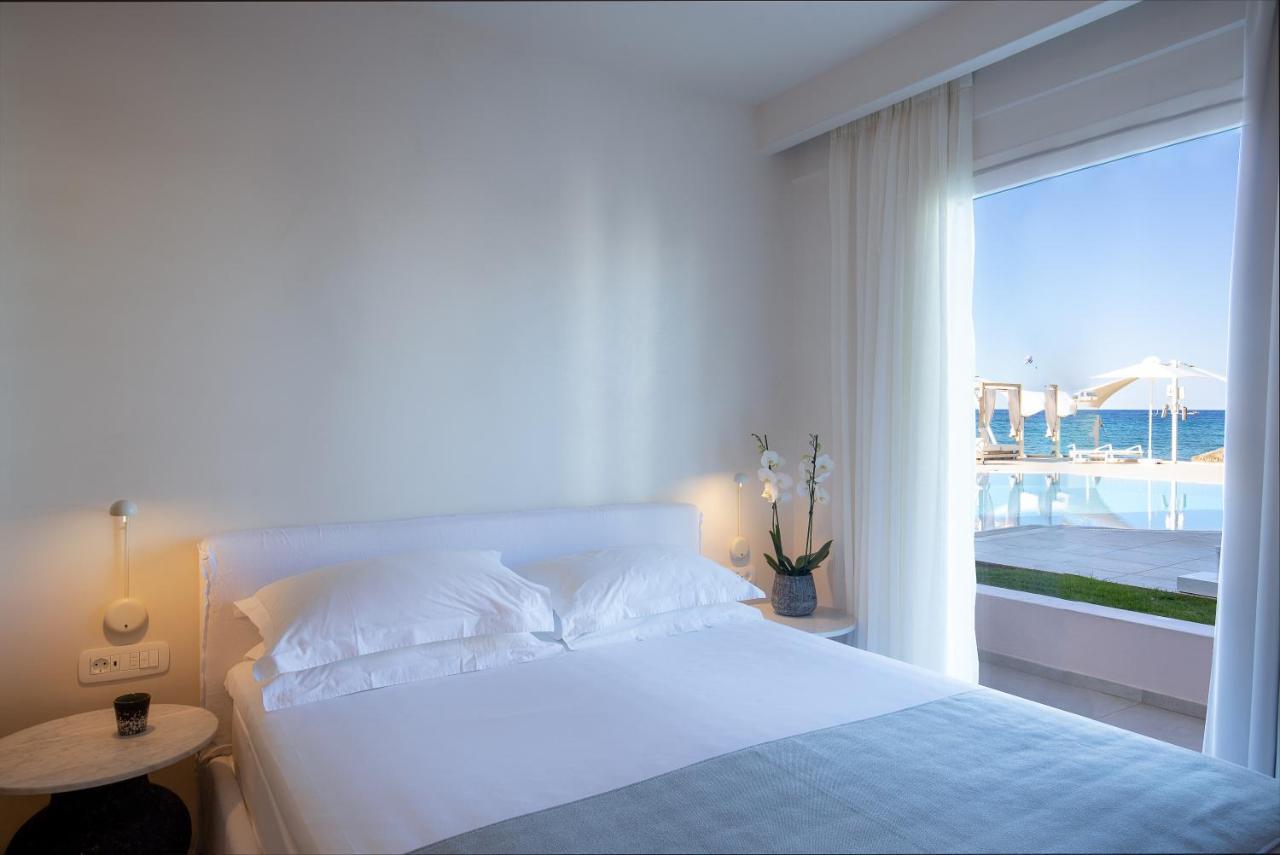 Akrogiali Beach Hotel Apartments มาเลีย ภายนอก รูปภาพ