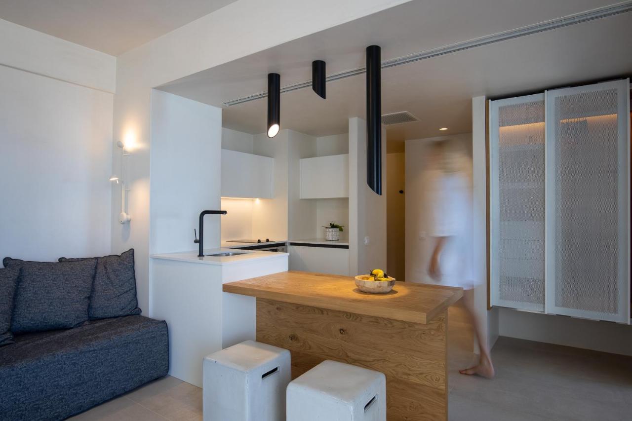 Akrogiali Beach Hotel Apartments มาเลีย ภายนอก รูปภาพ