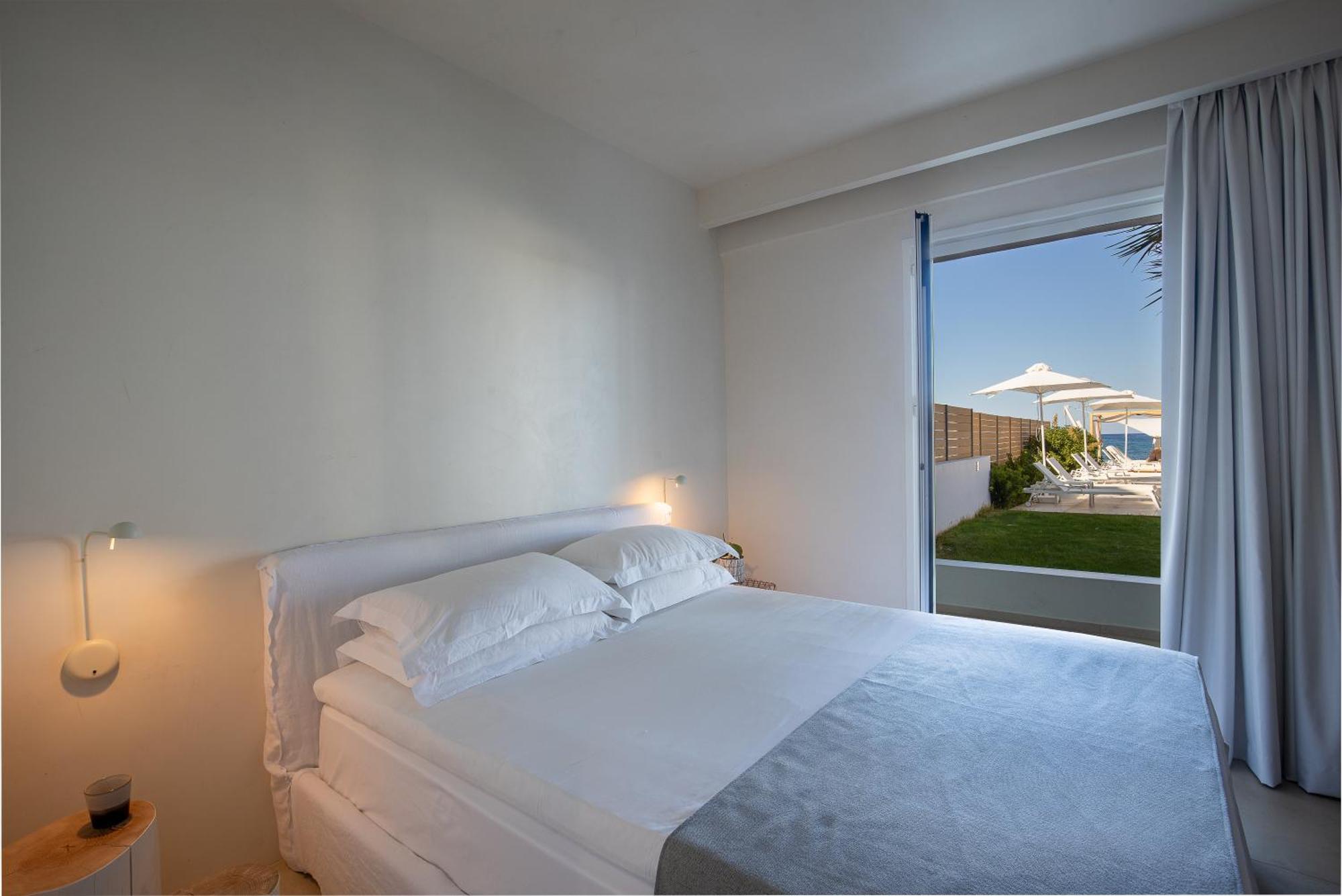 Akrogiali Beach Hotel Apartments มาเลีย ห้อง รูปภาพ