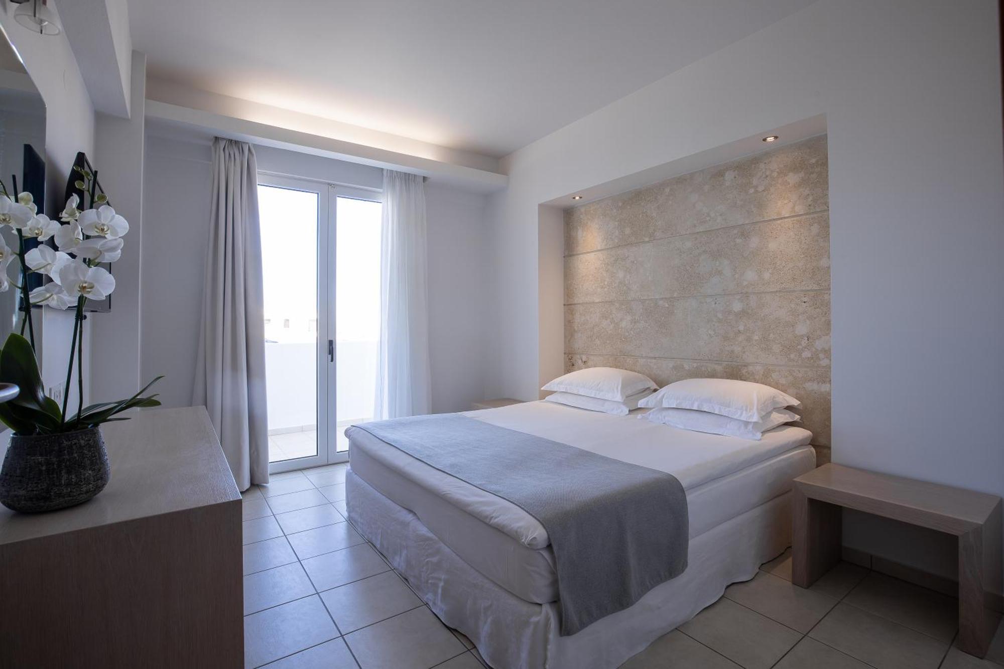 Akrogiali Beach Hotel Apartments มาเลีย ห้อง รูปภาพ