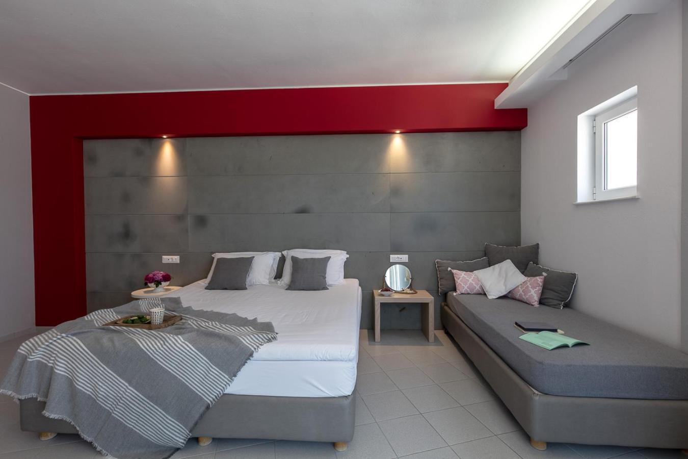Akrogiali Beach Hotel Apartments มาเลีย ภายนอก รูปภาพ
