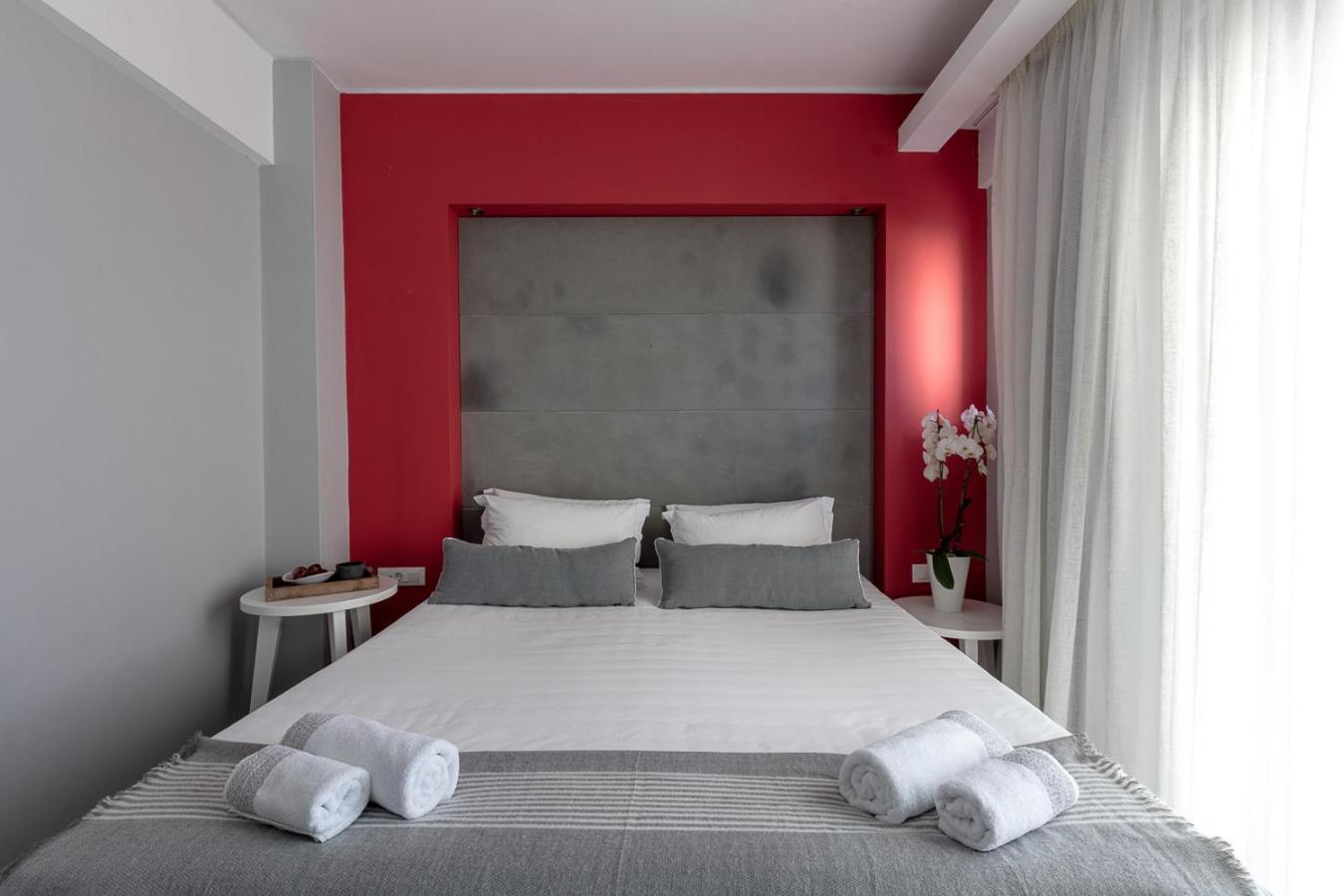 Akrogiali Beach Hotel Apartments มาเลีย ภายนอก รูปภาพ